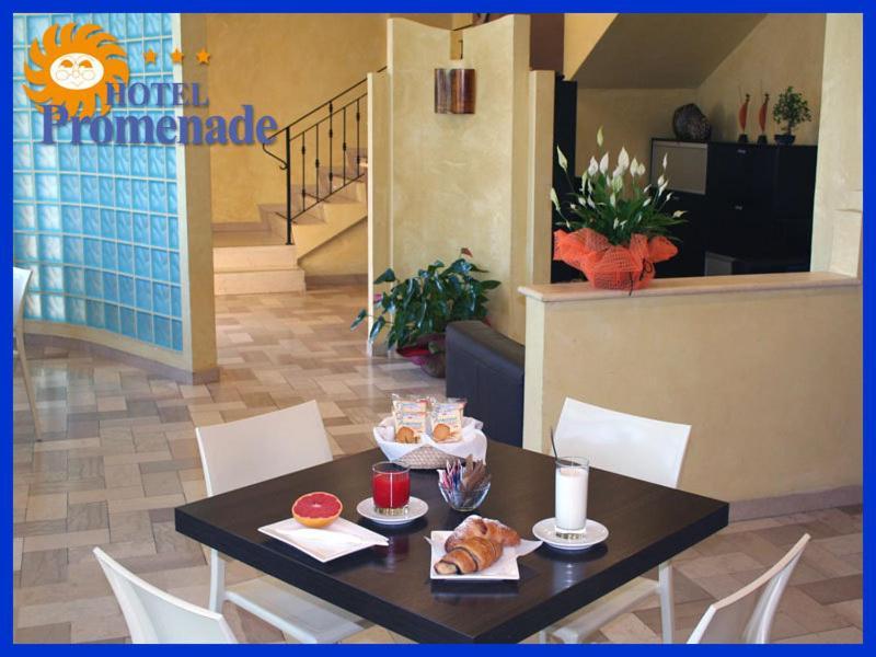 Hotel Promenade Порто-Сант'Эльпидио Экстерьер фото