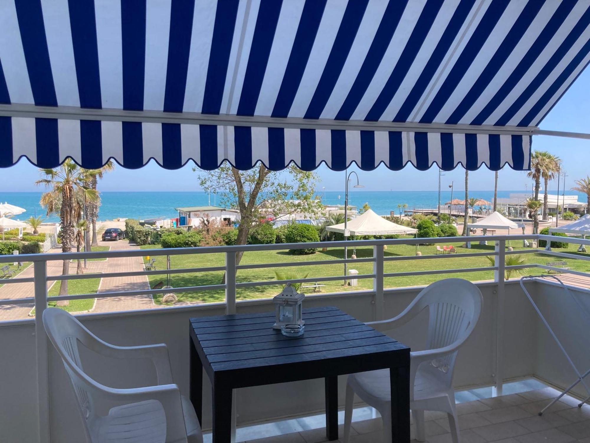 Hotel Promenade Порто-Сант'Эльпидио Экстерьер фото